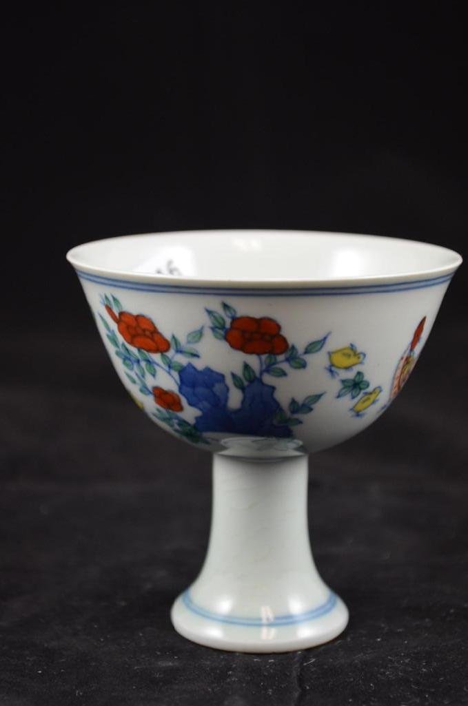 Chinese Porcelain Stem Chicken Cup: Chinese Porcelain Stem Chicken Cup, H: 4 Inches