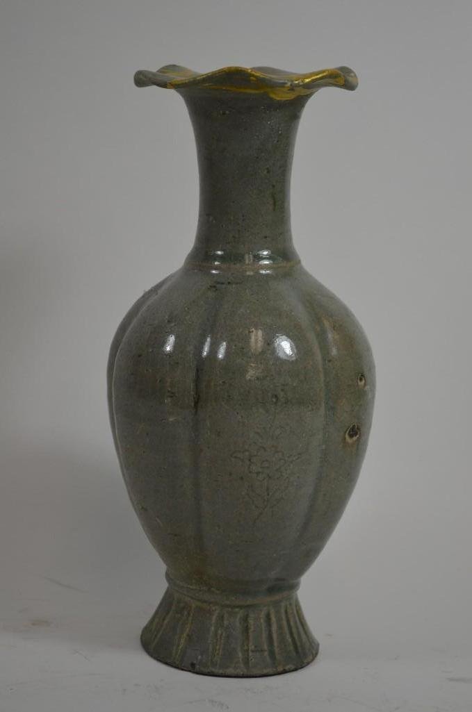 Antique Korean Celedon Glaze Porcelain Vase With Old: Antique Korean Celedon Glaze Porcelain Vase With Old Gold Repair; H: 9 Inches THIS LOT IS OFFERED WITH NO RESERVE. (Low Start Price is an indication that the lot has NO RESERVE or LOW RESERVE. It is n