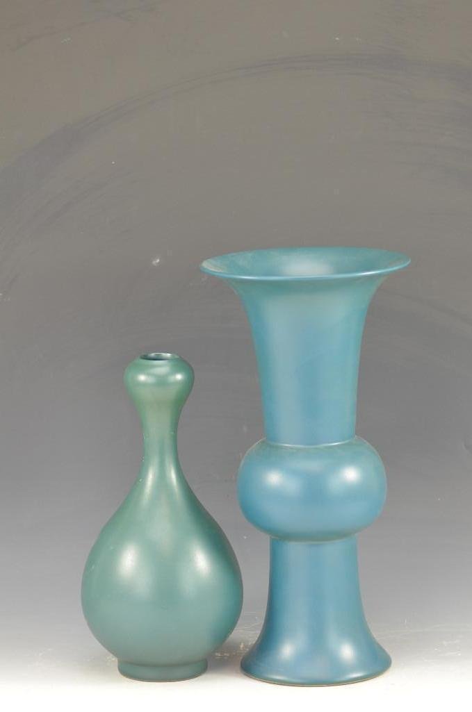 Two Porcelain Chinese Vases: Two Chinese Porcelain Vases; H: 14 Inches