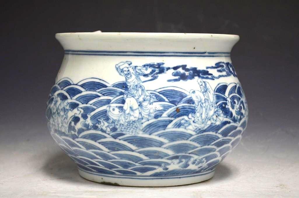 Antique Chinese Blue & White Porcelain Vase: Antique Chinese Blue & White Porcelain Vase Probably Ming Dynasty Painted With An Ocean Landscape Filled With Lohans & Mythical Creatures; D; 8 Inches
