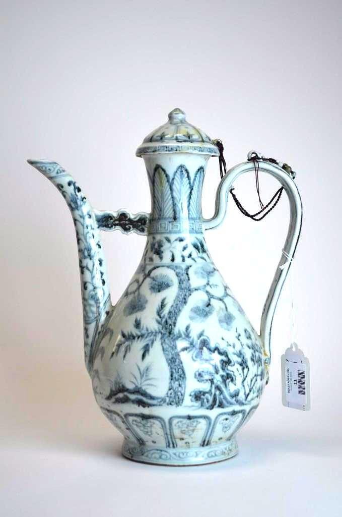 Chinese Blue & White Ewer (1 of 10)