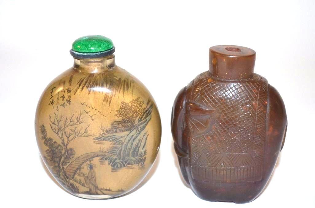 Two Glass Snuff Bottles (1 of 6)