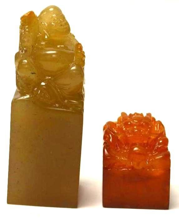 Two Carved Shoushan Stone Seals (1 of 9)