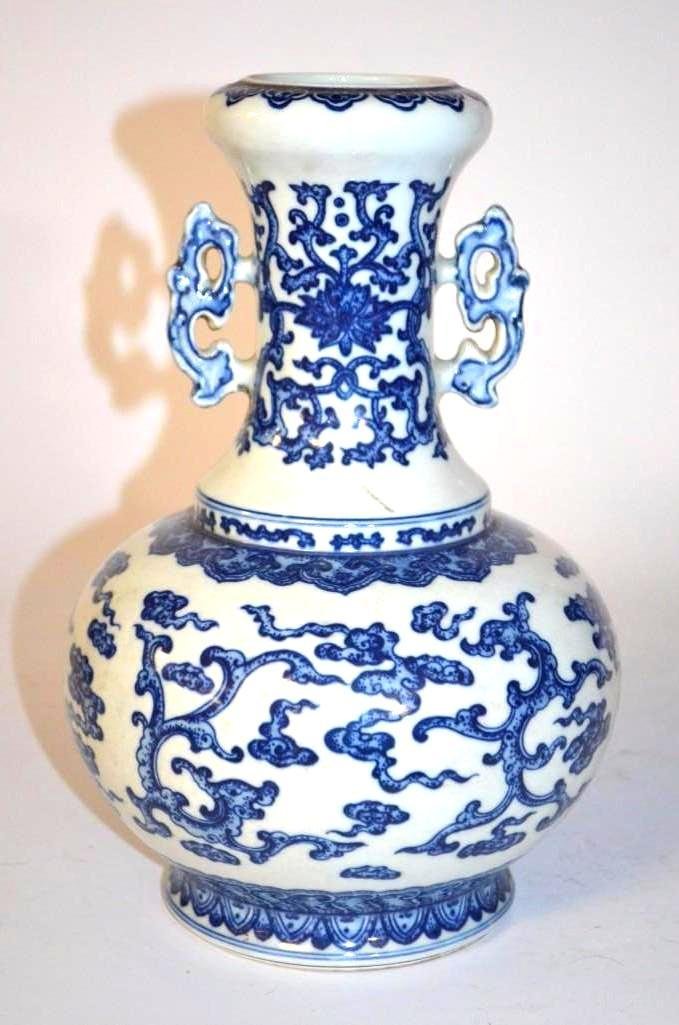 Chinese Blue & White Porcelain Bottle Shape Vase (1 of 8)