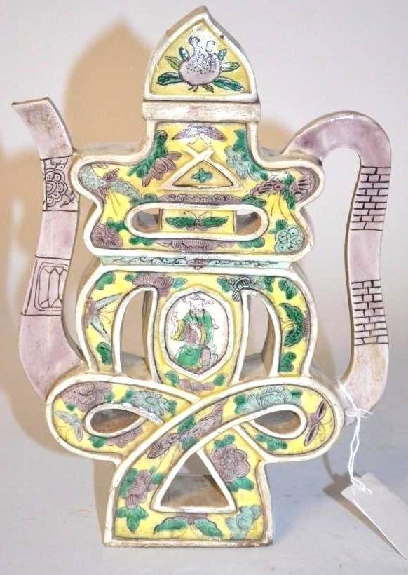 Chinese Famille Verte Jig Saw Teapot (1 of 8)
