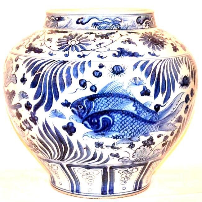 Chinese Blue & White Porcelain Vase (1 of 9)