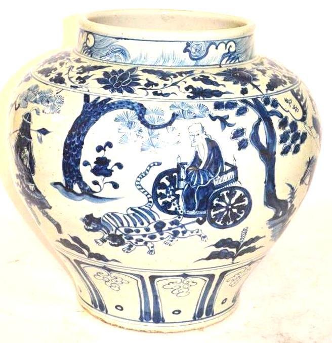 Large Chinese blue & White Porcelain Jar (1 of 10)