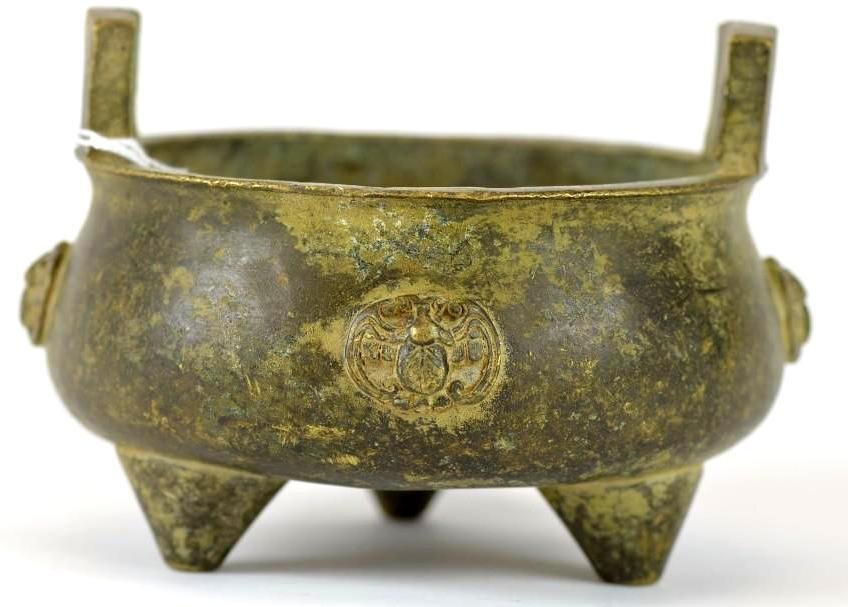 Chinese Bronze Tripod censor With Flying Bat Roundels (1 of 5)
