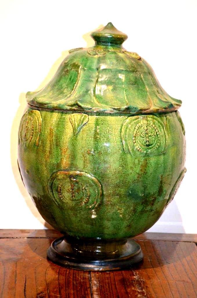 Chinese Green Glaze Lidded Vase (1 of 8)