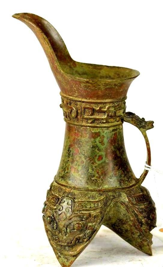 Chinese Bronze Tripod Vessel (1 of 5)