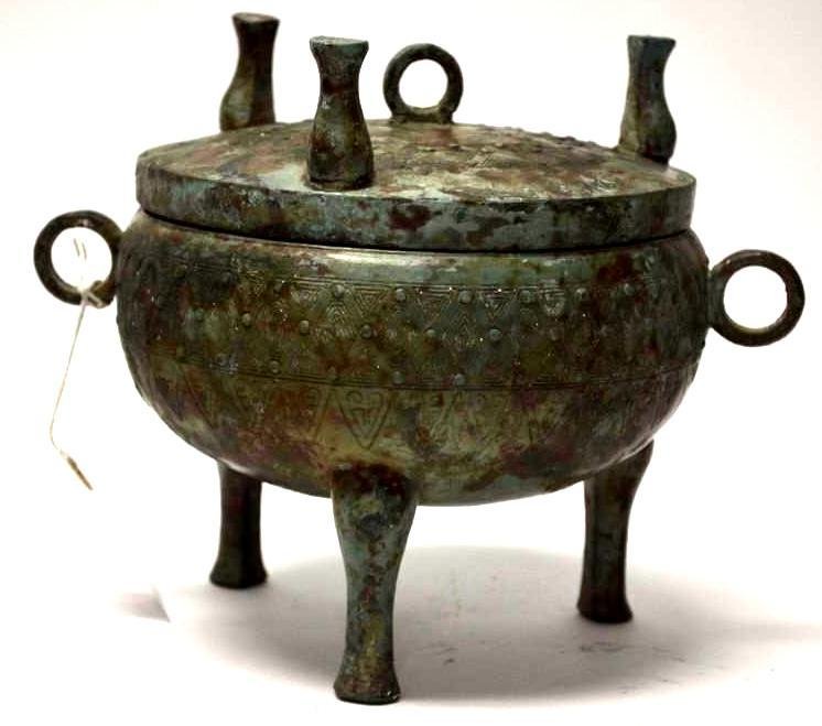 Chinese Bronze Lidded Tripod Vessel (1 of 8)