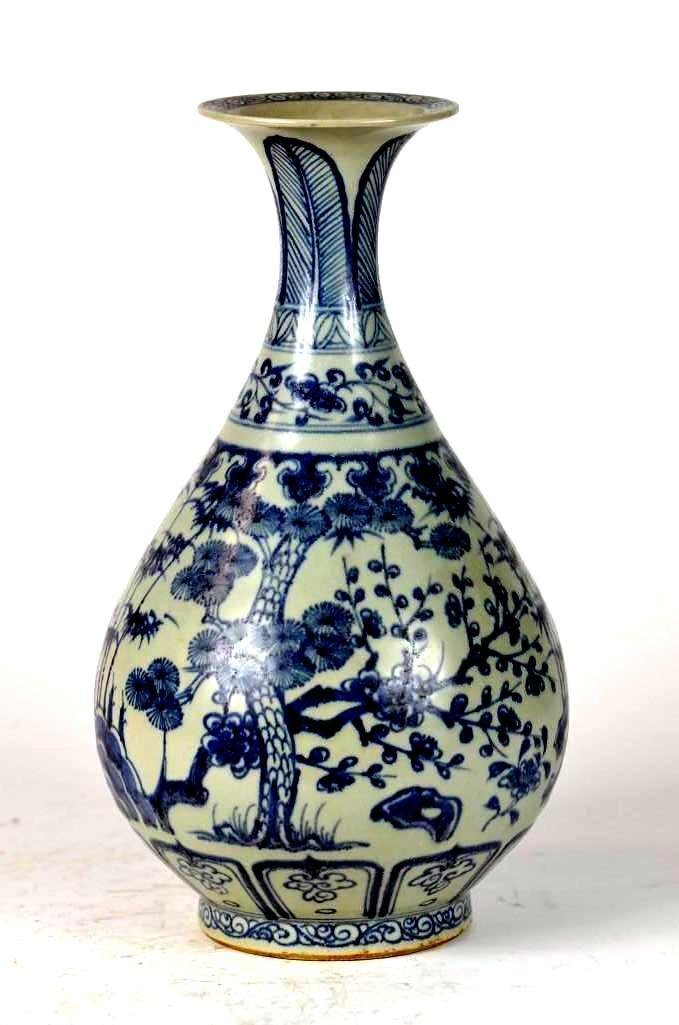 Chinese Blue & White Pear Shape Vase (1 of 10)