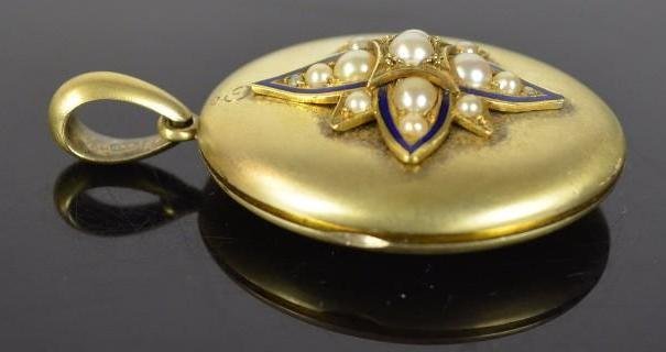 Victorian 14K Gold Locket with a Miniature Painting (1 of 5)