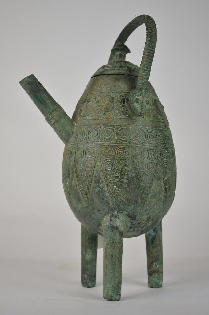 Chinese Bronze Tripod Lidded ewer (1 of 8)