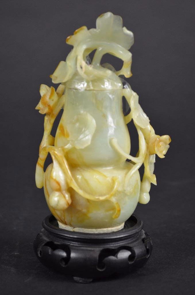 Chinese Lidded Jade Vase (1 of 10)