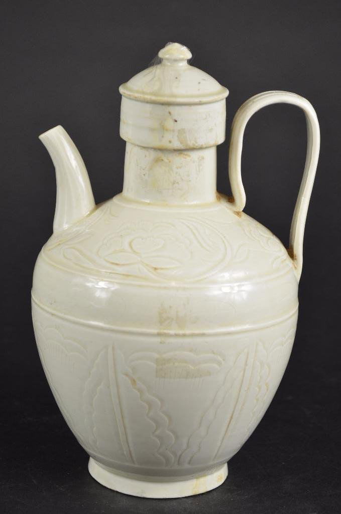 Chinese Straw Glaze Lidded Ewer (1 of 7)