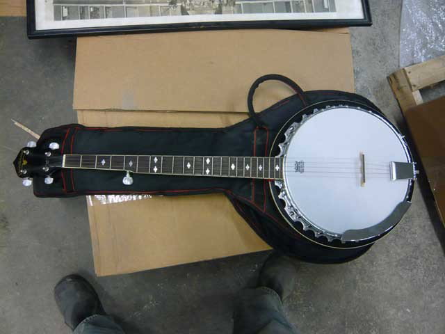 Oscar Schmidt 5 String Banjo, soft case