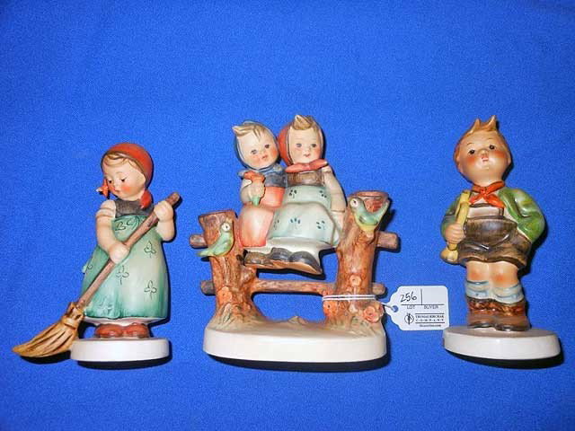 (3) Hummels TMK3: Little Sweeper, 171, 4 5/8";: Trumpete Boy, 97, 5"; Coquetttes, 179, 5"