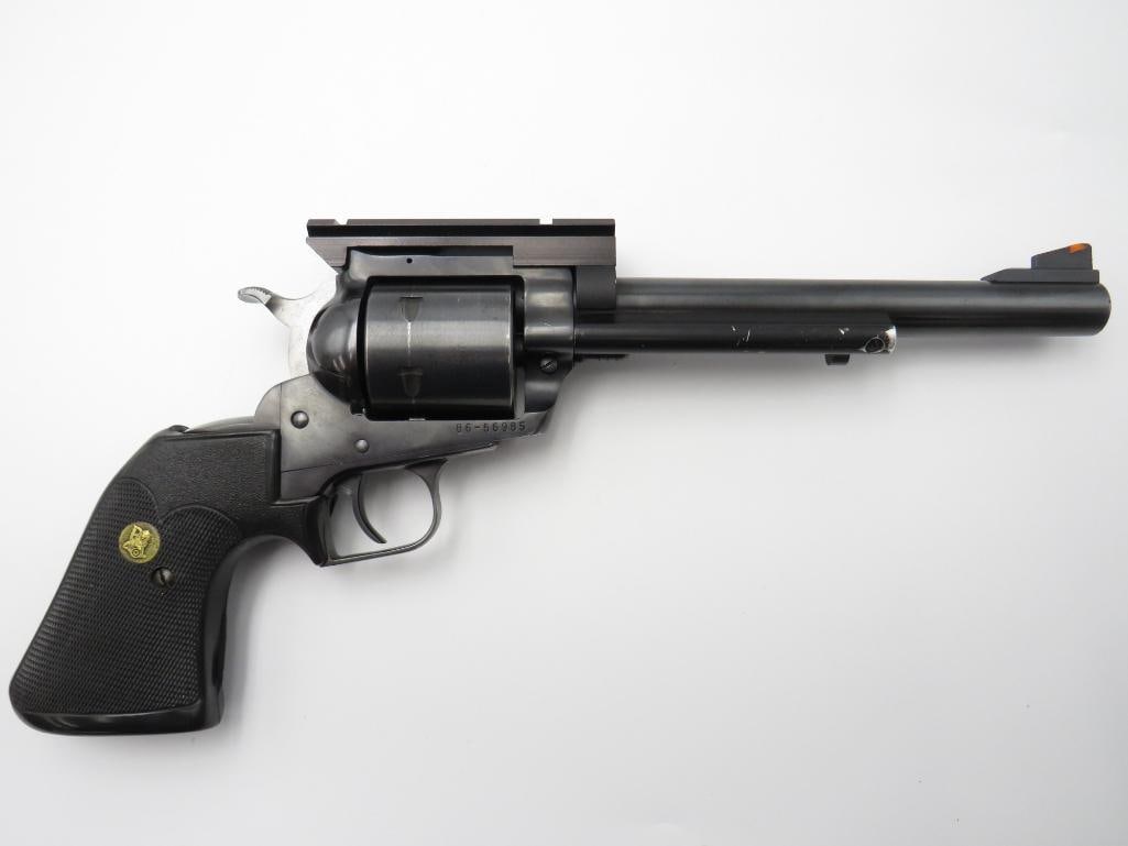 Ruger New Model Super Blackhawk Single Action Revolver: s.n. 86-56985, .44 Magnum, scope mount,action faulty. Modern (23-0614)