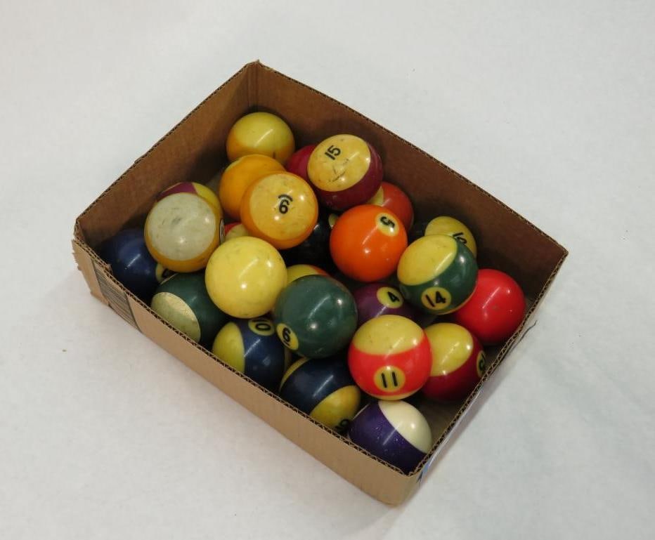 (25) Vintage Billiard Balls (1 of 4)