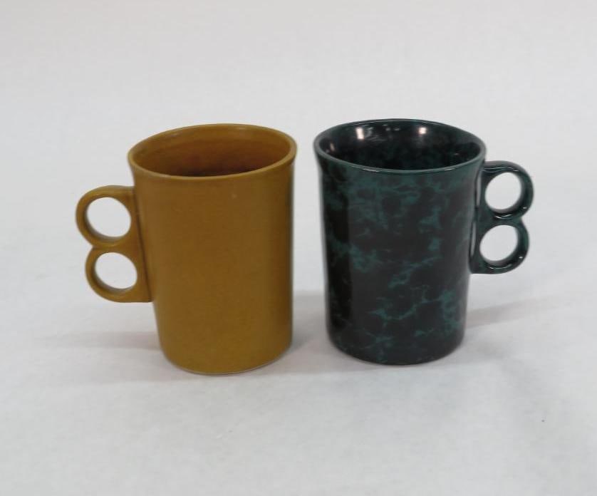 (2) Bennington Pottery Mugs (1 of 5)