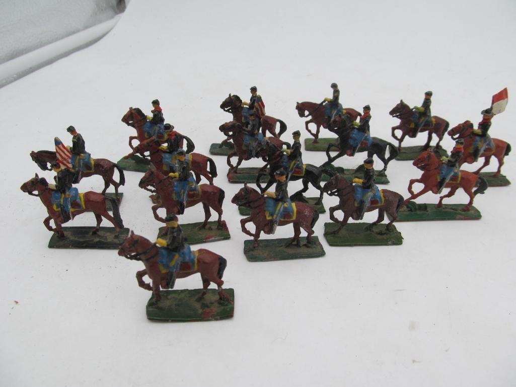 (16) Lead Mini Union or Cavalry Mounted Soldiers (1 of 3)
