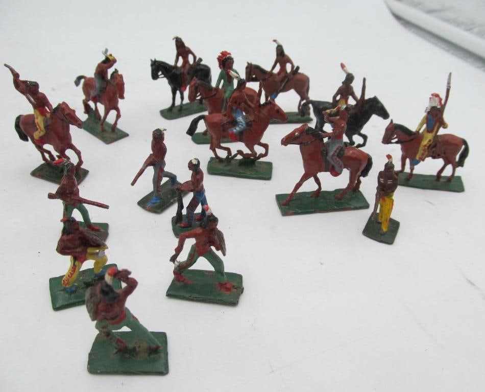 (16) Lead Miniature Native American Warriors (1 of 3)