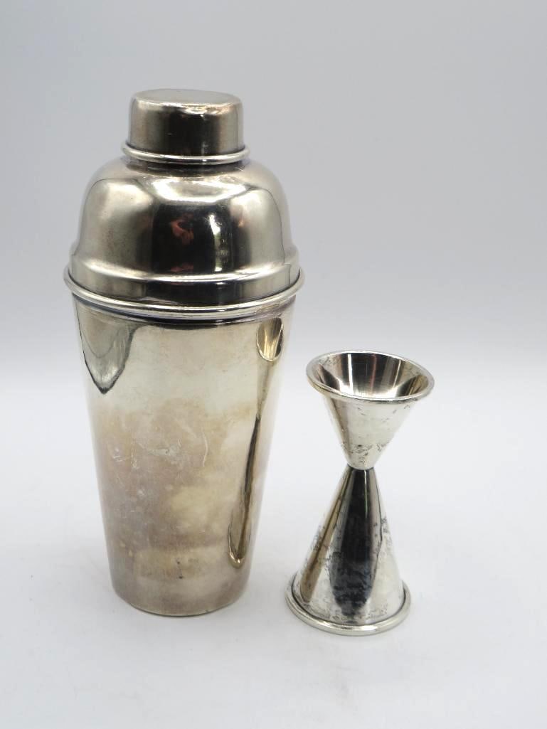 Manchester Silver Co. Sterling Silver Cocktail Shaker (1 of 9)