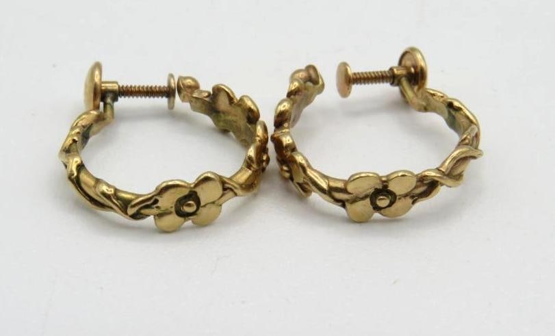 Pair of 14K Yellow Gold Screw Back Earrings (1 of 8)