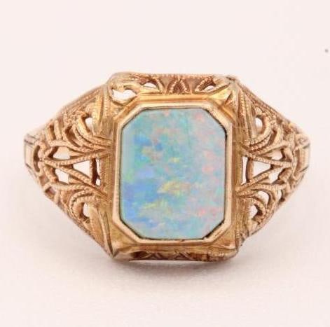 10K Yellow Gold and Opal Ring (1 of 11)