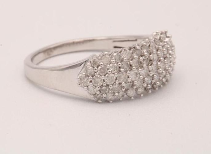 10K White Gold and Diamond Ring (1 of 13)