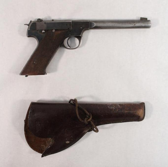 High Standard H-D Military Semi-Automatic Pistol: s.n.. 260992, .22 LR, 6.75" barrel, with (1) magazine and period leather holster. C&R (24-0504)