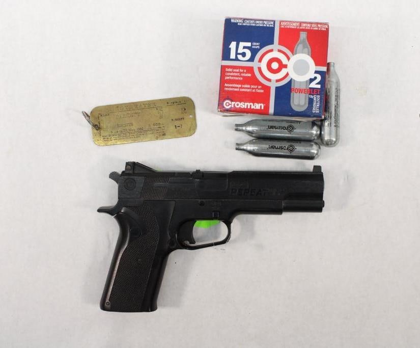 Crosman 1008 RepeatAir 0.177 BB CO@ Pistol: & (18) C02 cartridges & german licence