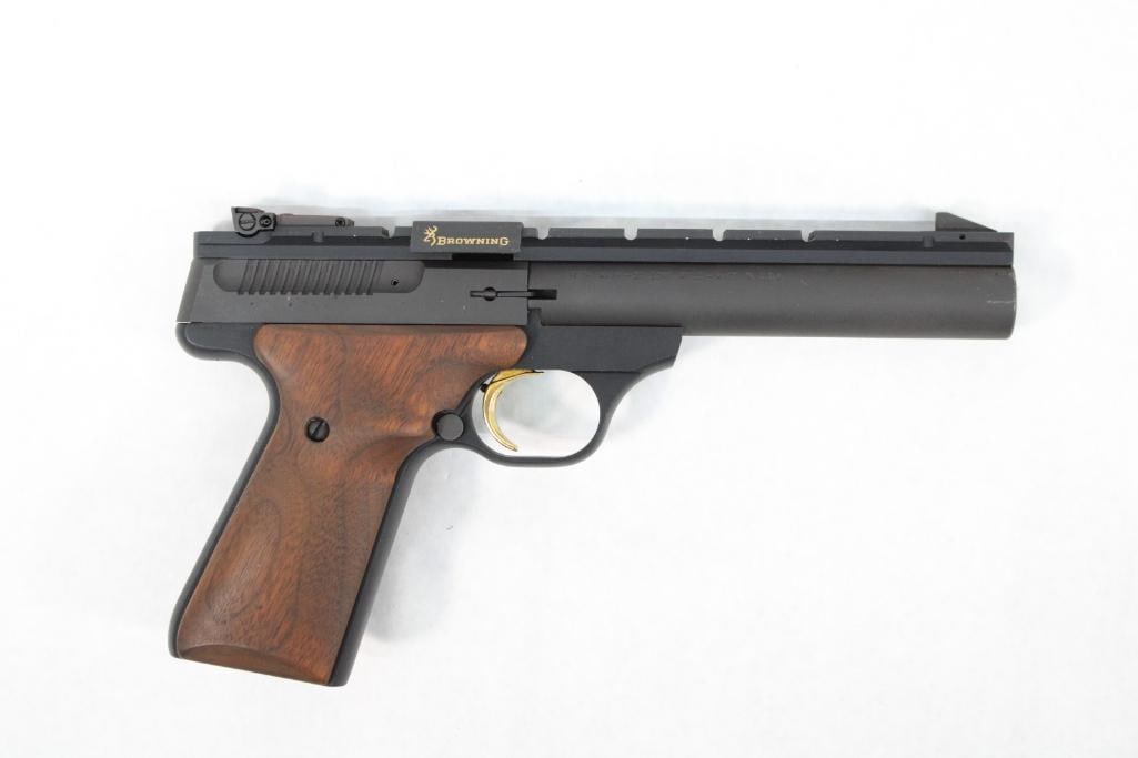 Browning Buck Mark Semi-automatic Pistol: s.n. 655NY16797, .22 LR, 5.5" barrel, appears un-fired with (1) magazine and Browning hard case. Modern (24-0617)