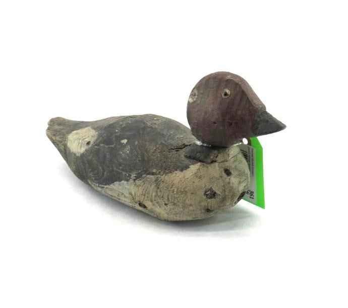 Great Primitive Goldeneye Decoy (1 of 13)