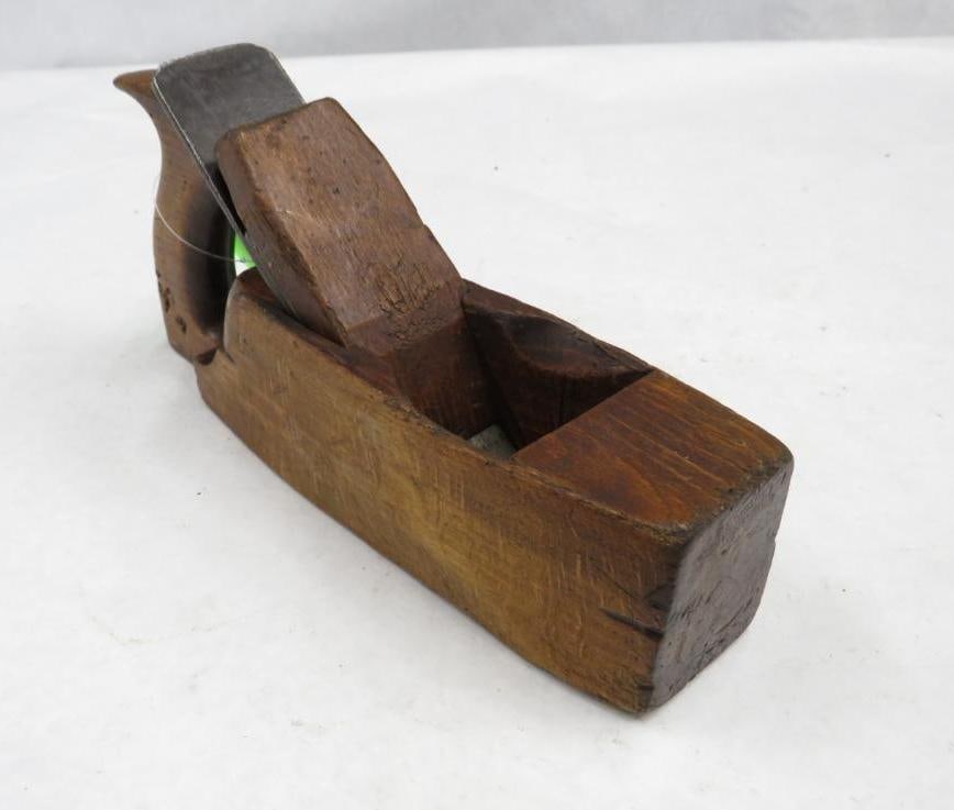 Wood Coffin Plane: 9 7/8" long, 2 1/2" wide