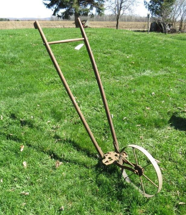 Planet Jr. 3 Tine Cultivator (1 of 9)