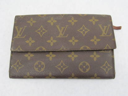 Louis Vuitton Wallet: Stamped Louis Vuitton Paris Made in France 