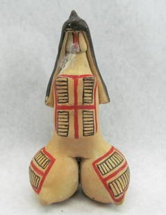 Mesoamerican Pottery Female Figure: 7 