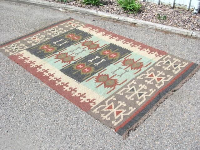 Hand Knotted Kilim Area Rug: 5x8