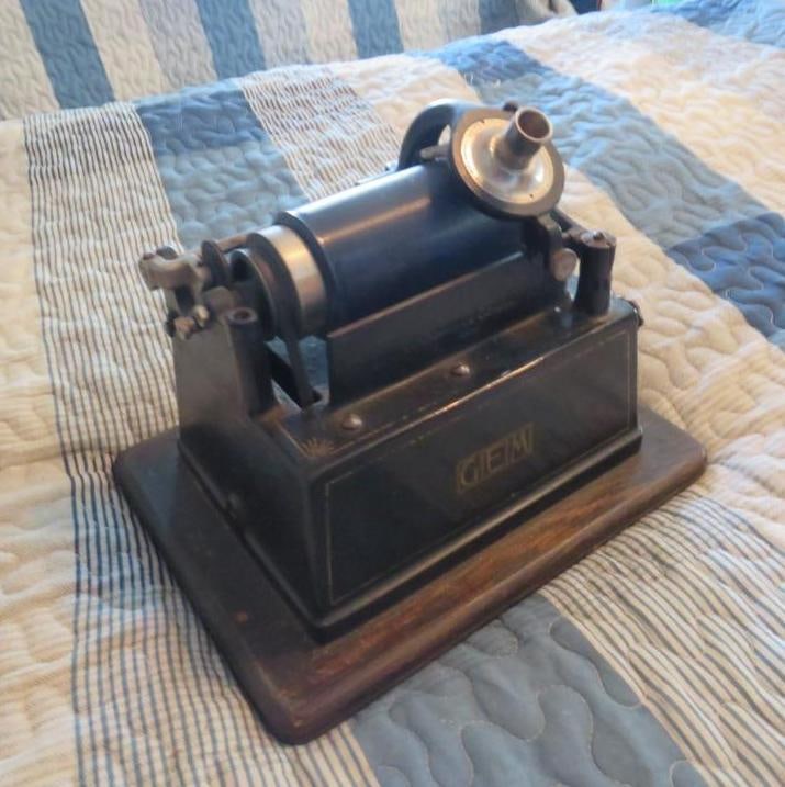 Edison Gem Phonograph (1 of 12)