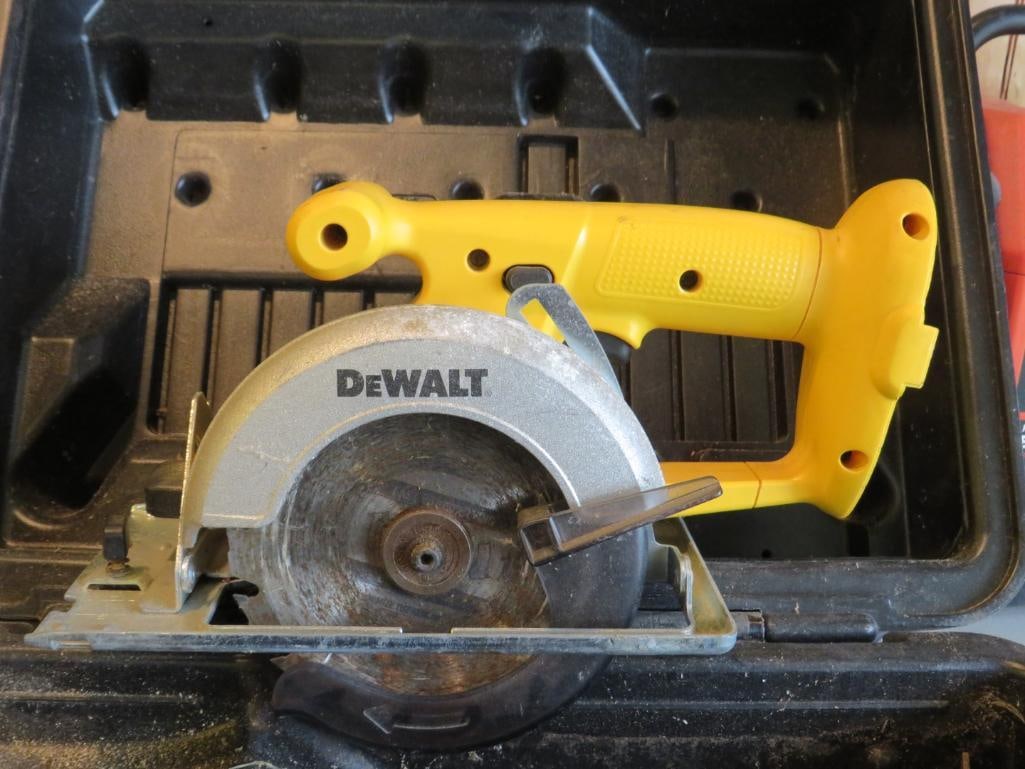 DeWalt 5 3/8" Cordless Circular Trim Saw (1 of 5)