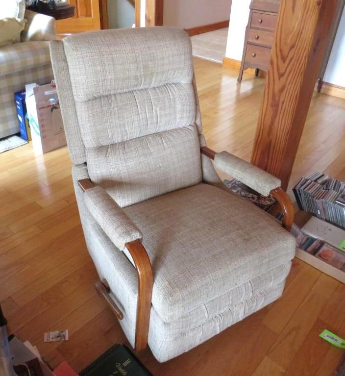 Recliner/Rocking Chair: Location: living room