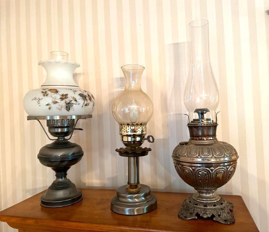 (3) Kerosene Lanterns (1 of 4)