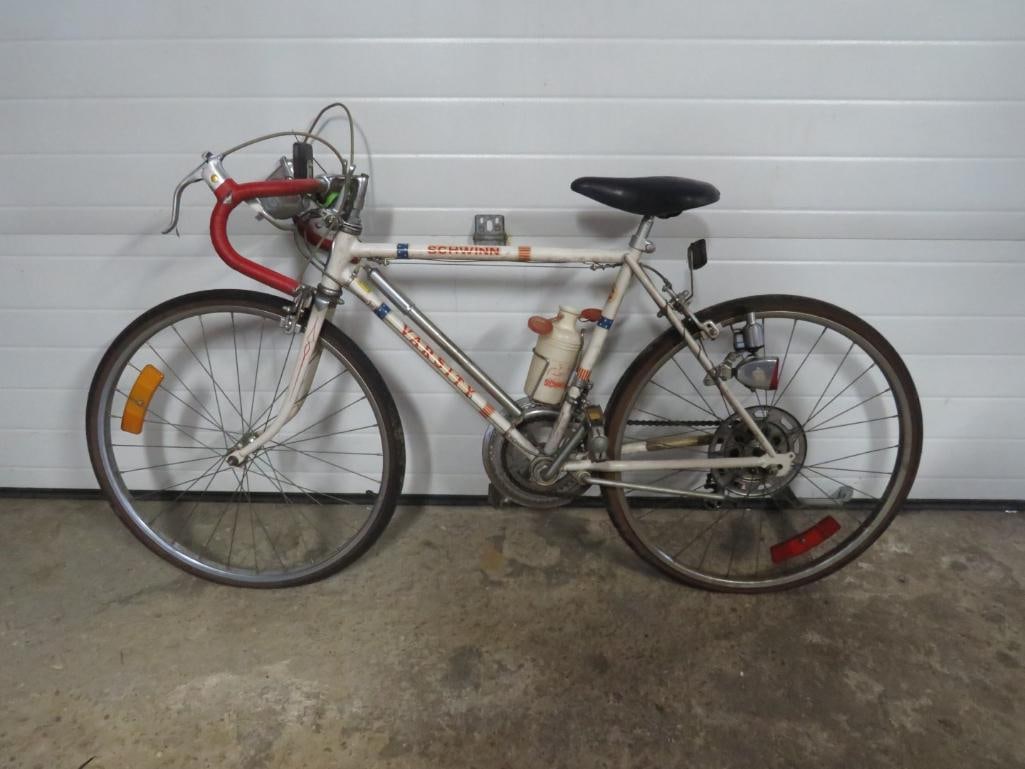 Schwinn Varsity Men's bike: 10 Speed, 18" Frame