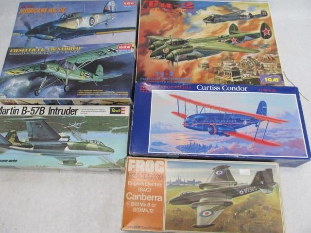 (6) Vintage Plastic Model Kits (1 of 5)