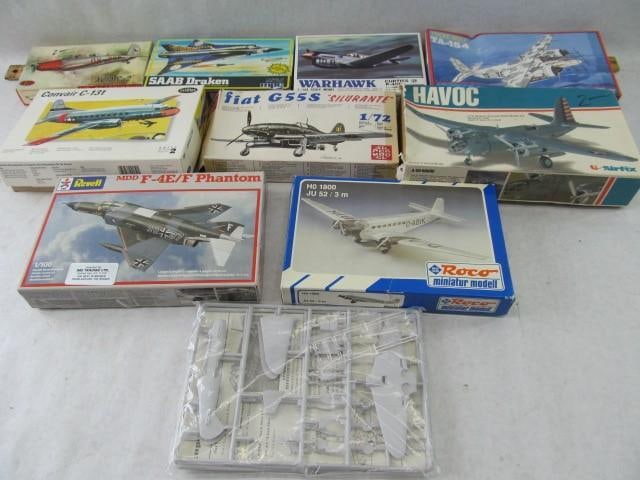 (9) 1970's & 1980's Plastic Model Kits (1 of 4)