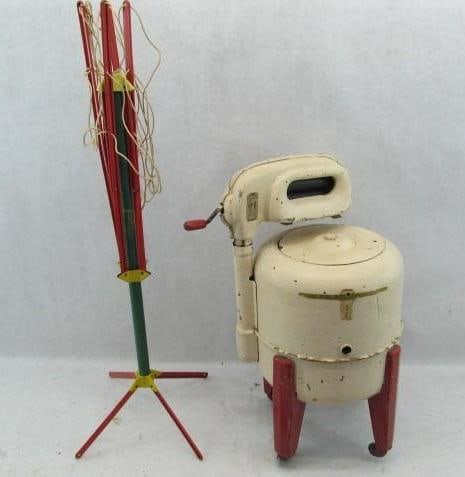 Heavy Duty Toy Washing Machine & Clothes Line (1 of 5)