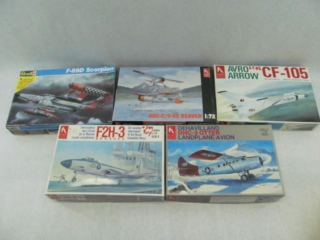 (5) Airplane Model Kits: 1/72 Scale, Hobby Craft, Revell