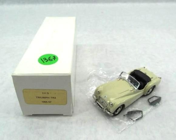 K & R Replicas 5 Triumph TR3 (1 of 5)